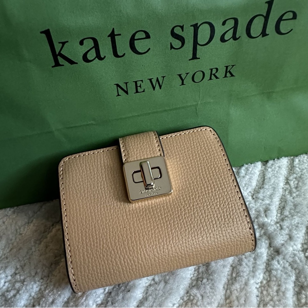 NWT! kate spade phoebe small card holder/ TIRAMISU MOUSSE